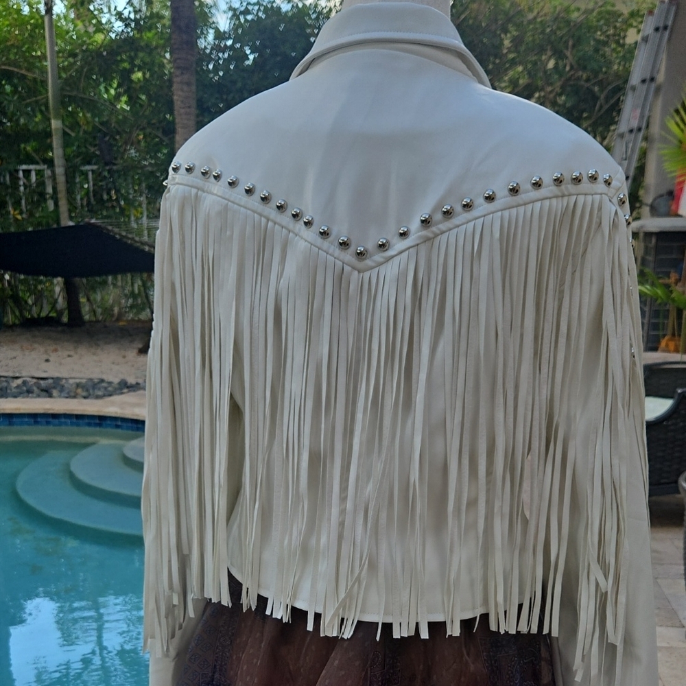 Elegant White Fringe Studded Blazer - Picture 3 of 7